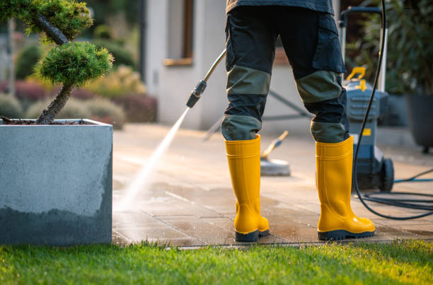 Why Choose Our Certified Pressure Washing Experts for Your Project Needs in Baldwin, WI?